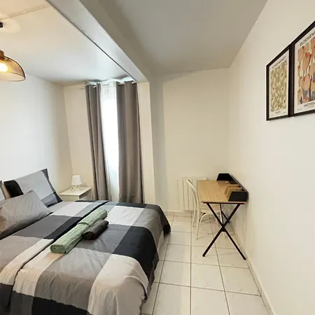 Appartement F3 Avec Projecteur A 100M Du Metro! Saint-Ouen  Exterior photo