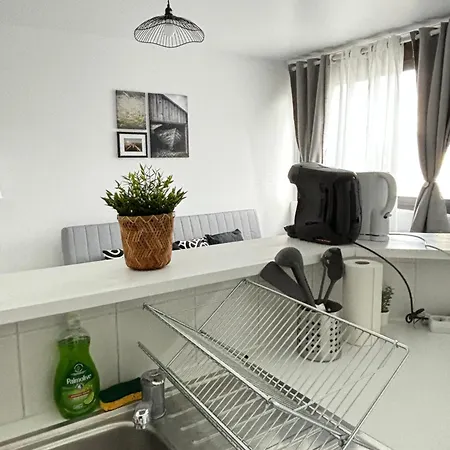 Appartement F3 Avec Projecteur A 100M Du Metro! Saint-Ouen  Exterior photo