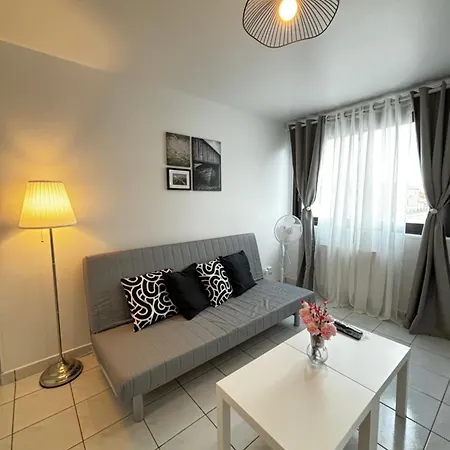 Appartement F3 Avec Projecteur A 100M Du Metro! Saint-Ouen  Exterior photo